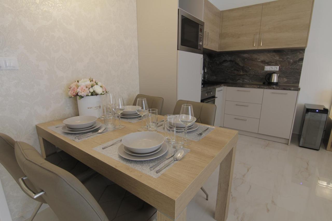 Apartmany Rose Mikulov Exteriör bild